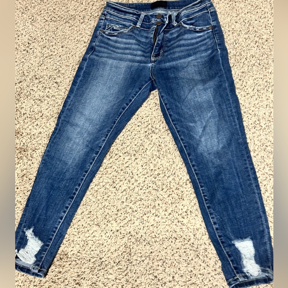 Buckle Black Curvy Distressed Jean